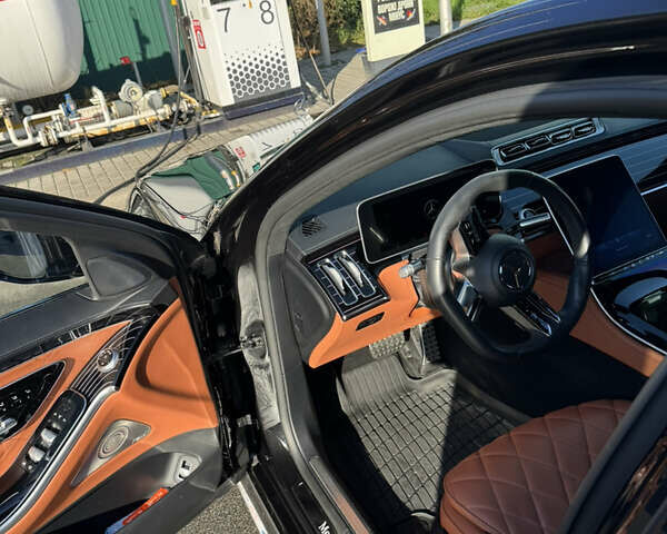 Черный Мерседес С Класс, объемом двигателя 3 л и пробегом 113 тыс. км за 108000 $, фото 4 на Automoto.ua