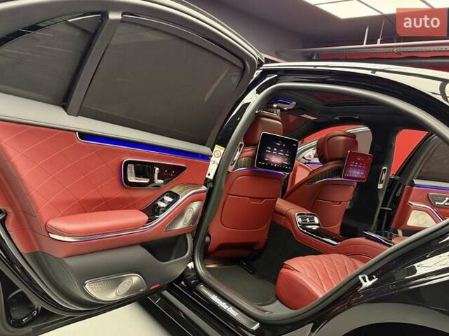 Чорний Мерседес С Клас, об'ємом двигуна 4 л та пробігом 73 тис. км за 139800 $, фото 38 на Automoto.ua