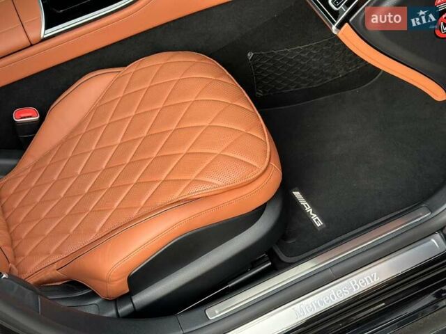 Черный Мерседес С Класс, объемом двигателя 3.98 л и пробегом 44 тыс. км за 139900 $, фото 74 на Automoto.ua