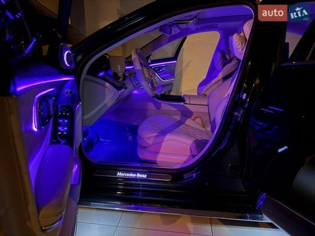 Черный Мерседес С Класс, объемом двигателя 4 л и пробегом 186 тыс. км за 109900 $, фото 13 на Automoto.ua