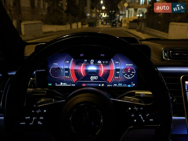 Черный Мерседес С Класс, объемом двигателя 3.98 л и пробегом 23 тыс. км за 177000 $, фото 79 на Automoto.ua