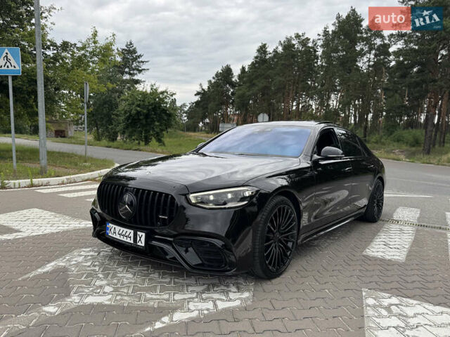 Черный Мерседес С Класс, объемом двигателя 3.98 л и пробегом 95 тыс. км за 135 $, фото 1 на Automoto.ua