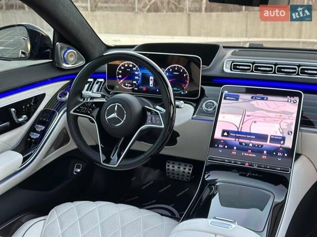 Черный Мерседес С Класс, объемом двигателя 3.98 л и пробегом 25 тыс. км за 180000 $, фото 83 на Automoto.ua