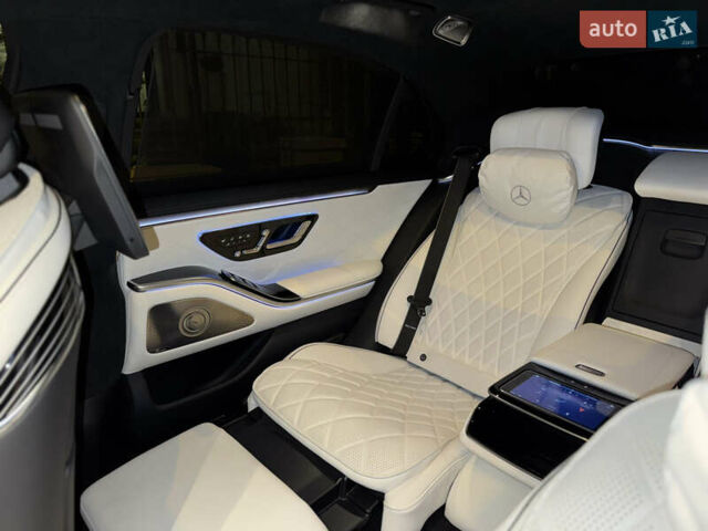 Черный Мерседес С Класс, объемом двигателя 3.98 л и пробегом 23 тыс. км за 177000 $, фото 35 на Automoto.ua