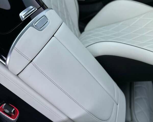 Черный Мерседес С Класс, объемом двигателя 3.98 л и пробегом 25 тыс. км за 180000 $, фото 60 на Automoto.ua