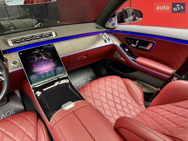 Чорний Мерседес С Клас, об'ємом двигуна 4 л та пробігом 73 тис. км за 139800 $, фото 37 на Automoto.ua