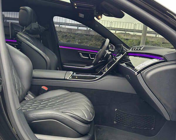 Черный Мерседес С Класс, объемом двигателя 3.98 л и пробегом 95 тыс. км за 135 $, фото 16 на Automoto.ua