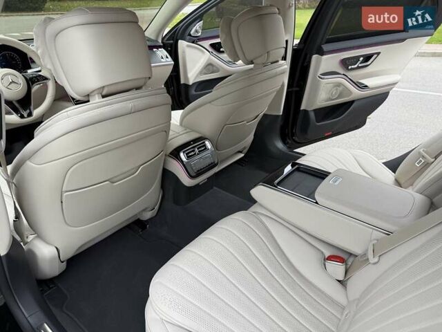 Черный Мерседес С Класс, объемом двигателя 3 л и пробегом 37 тыс. км за 120000 $, фото 52 на Automoto.ua