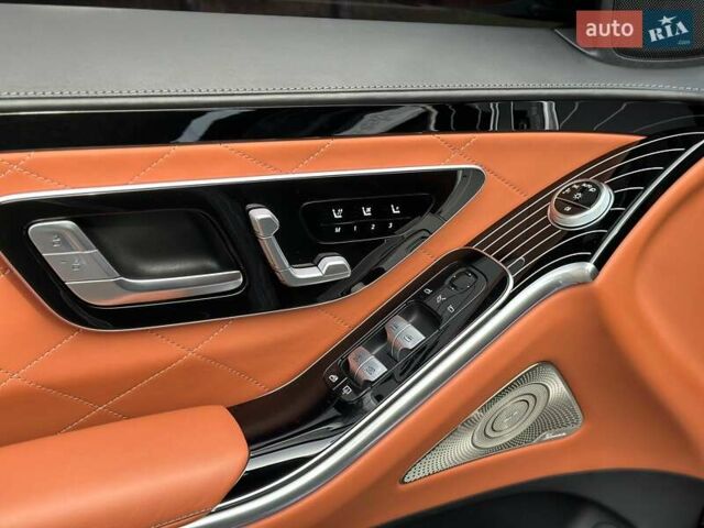 Черный Мерседес С Класс, объемом двигателя 3.98 л и пробегом 44 тыс. км за 139900 $, фото 65 на Automoto.ua