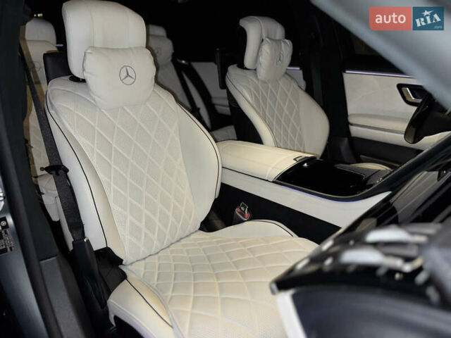 Черный Мерседес С Класс, объемом двигателя 3.98 л и пробегом 23 тыс. км за 177000 $, фото 27 на Automoto.ua