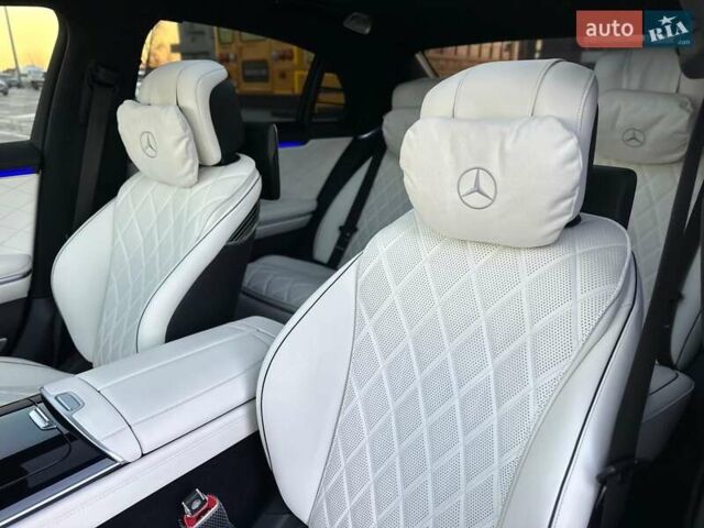 Черный Мерседес С Класс, объемом двигателя 3.98 л и пробегом 25 тыс. км за 180000 $, фото 52 на Automoto.ua