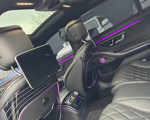 Черный Мерседес С Класс, объемом двигателя 3.98 л и пробегом 95 тыс. км за 135 $, фото 23 на Automoto.ua