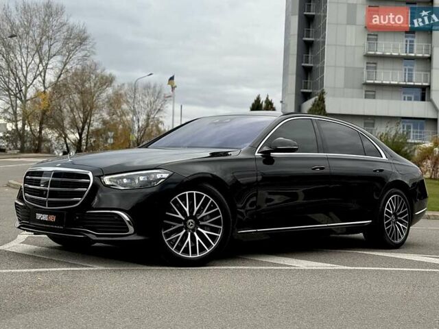 Черный Мерседес С Класс, объемом двигателя 3 л и пробегом 37 тыс. км за 120000 $, фото 5 на Automoto.ua