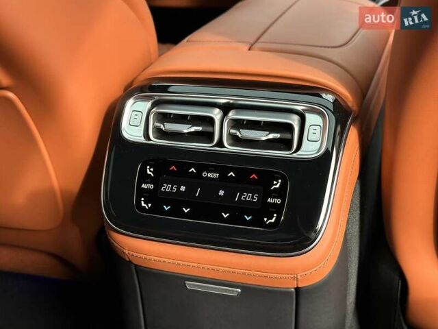 Черный Мерседес С Класс, объемом двигателя 3.98 л и пробегом 44 тыс. км за 139900 $, фото 82 на Automoto.ua