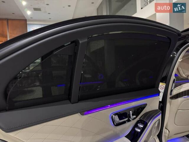 Чорний Мерседес С Клас, об'ємом двигуна 4 л та пробігом 187 тис. км за 110900 $, фото 146 на Automoto.ua