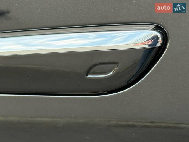 Черный Мерседес С Класс, объемом двигателя 3 л и пробегом 9 тыс. км за 145000 $, фото 40 на Automoto.ua