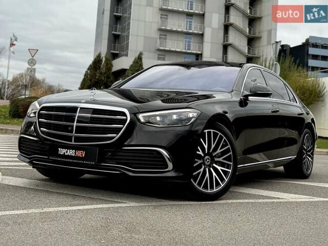 Черный Мерседес С Класс, объемом двигателя 3 л и пробегом 37 тыс. км за 120000 $, фото 2 на Automoto.ua