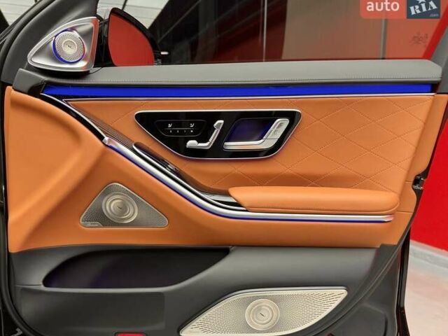 Черный Мерседес С Класс, объемом двигателя 4 л и пробегом 117 тыс. км за 113900 $, фото 57 на Automoto.ua