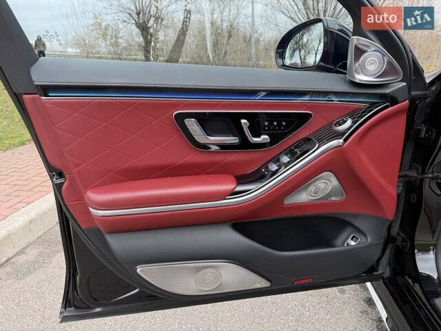 Черный Мерседес С Класс, объемом двигателя 3.98 л и пробегом 46 тыс. км за 149900 $, фото 74 на Automoto.ua