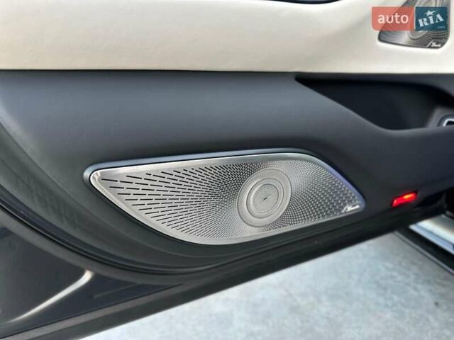 Черный Мерседес С Класс, объемом двигателя 3.98 л и пробегом 25 тыс. км за 180000 $, фото 47 на Automoto.ua