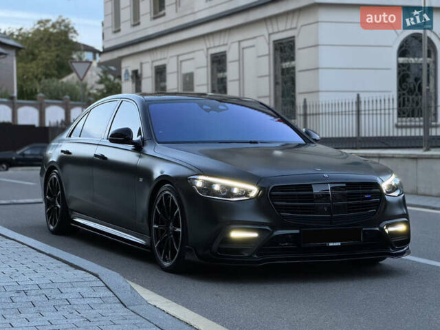 Черный Мерседес С Класс, объемом двигателя 3.98 л и пробегом 23 тыс. км за 185000 $, фото 51 на Automoto.ua