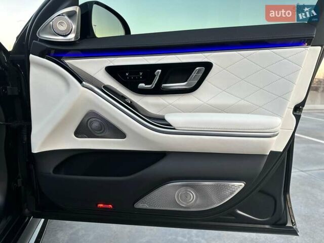 Черный Мерседес С Класс, объемом двигателя 3.98 л и пробегом 25 тыс. км за 180000 $, фото 57 на Automoto.ua