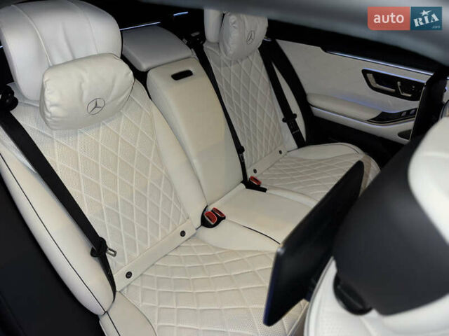 Черный Мерседес С Класс, объемом двигателя 3.98 л и пробегом 23 тыс. км за 185000 $, фото 31 на Automoto.ua