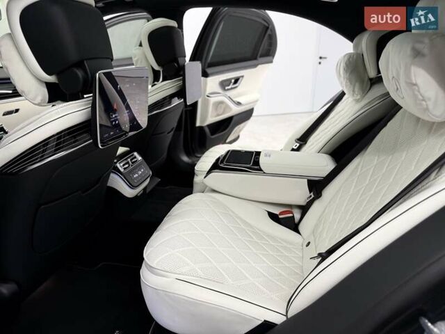 Черный Мерседес С Класс, объемом двигателя 3.98 л и пробегом 23 тыс. км за 179800 $, фото 40 на Automoto.ua