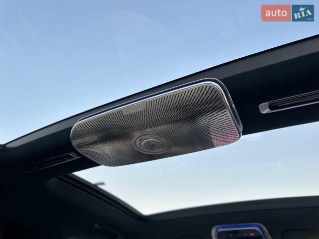 Черный Мерседес С Класс, объемом двигателя 3.98 л и пробегом 25 тыс. км за 180000 $, фото 82 на Automoto.ua