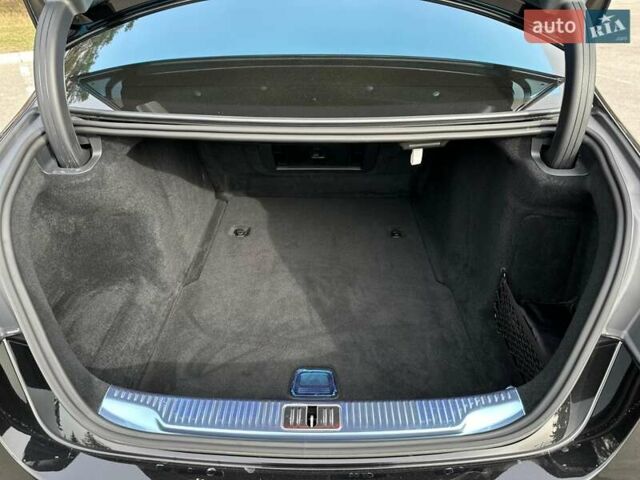 Черный Мерседес С Класс, объемом двигателя 3.98 л и пробегом 44 тыс. км за 139900 $, фото 61 на Automoto.ua