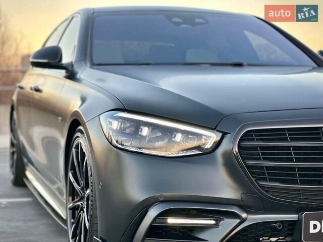 Черный Мерседес С Класс, объемом двигателя 3.98 л и пробегом 25 тыс. км за 180000 $, фото 6 на Automoto.ua