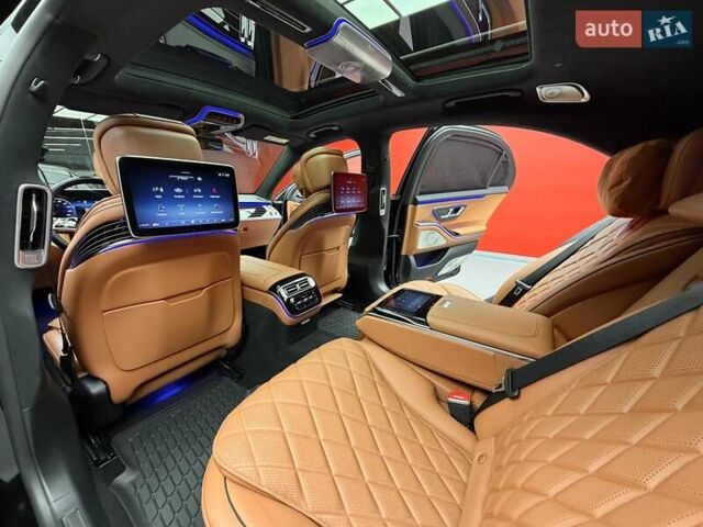 Черный Мерседес С Класс, объемом двигателя 4 л и пробегом 117 тыс. км за 113900 $, фото 44 на Automoto.ua