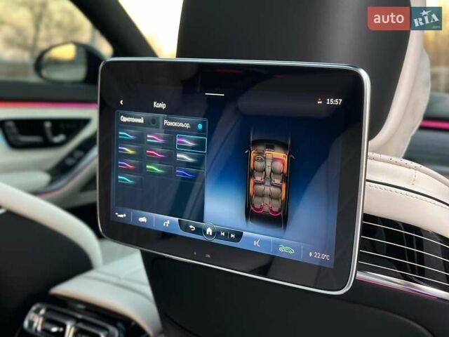 Черный Мерседес С Класс, объемом двигателя 3.98 л и пробегом 25 тыс. км за 180000 $, фото 80 на Automoto.ua