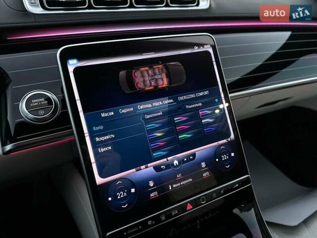 Черный Мерседес С Класс, объемом двигателя 3.98 л и пробегом 25 тыс. км за 180000 $, фото 107 на Automoto.ua