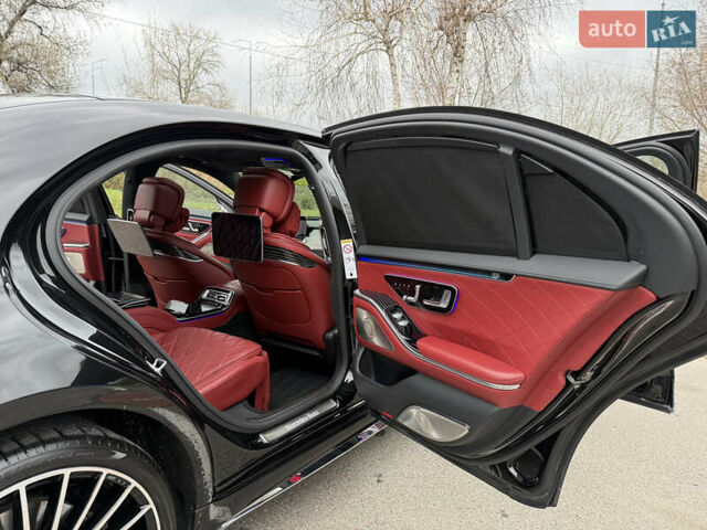 Черный Мерседес С Класс, объемом двигателя 3.98 л и пробегом 46 тыс. км за 149900 $, фото 54 на Automoto.ua