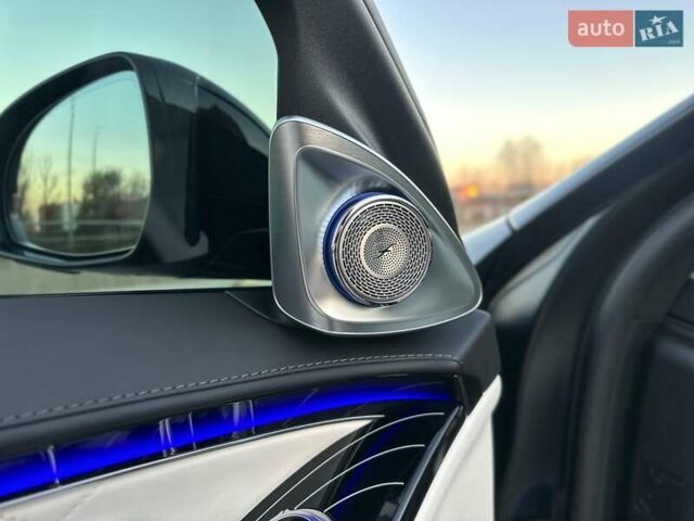 Черный Мерседес С Класс, объемом двигателя 3.98 л и пробегом 25 тыс. км за 180000 $, фото 49 на Automoto.ua