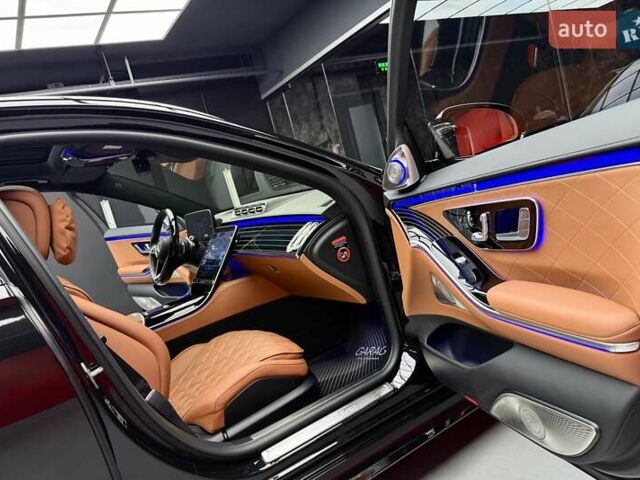 Черный Мерседес С Класс, объемом двигателя 4 л и пробегом 117 тыс. км за 113900 $, фото 56 на Automoto.ua