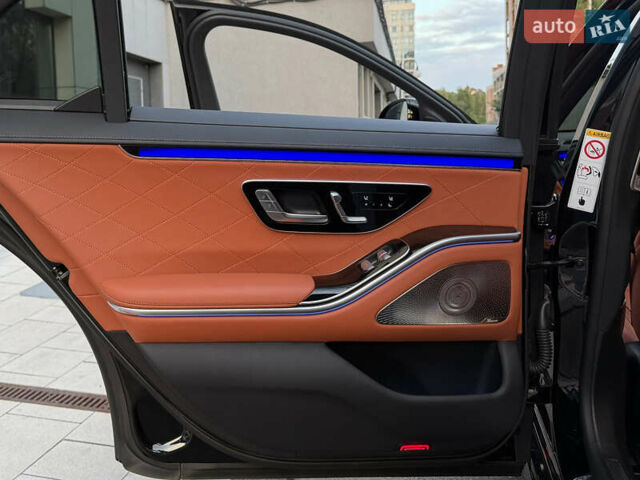 Черный Мерседес С Класс, объемом двигателя 3 л и пробегом 9 тыс. км за 145000 $, фото 63 на Automoto.ua