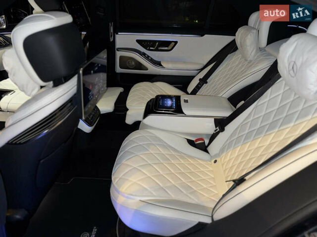 Черный Мерседес С Класс, объемом двигателя 3.98 л и пробегом 23 тыс. км за 177000 $, фото 36 на Automoto.ua