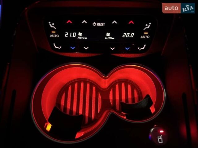 Черный Мерседес С Класс, объемом двигателя 4 л и пробегом 186 тыс. км за 109900 $, фото 159 на Automoto.ua