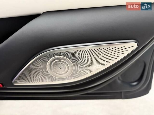 Черный Мерседес С Класс, объемом двигателя 3.98 л и пробегом 23 тыс. км за 179800 $, фото 70 на Automoto.ua