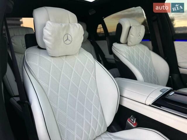 Черный Мерседес С Класс, объемом двигателя 3.98 л и пробегом 25 тыс. км за 180000 $, фото 59 на Automoto.ua