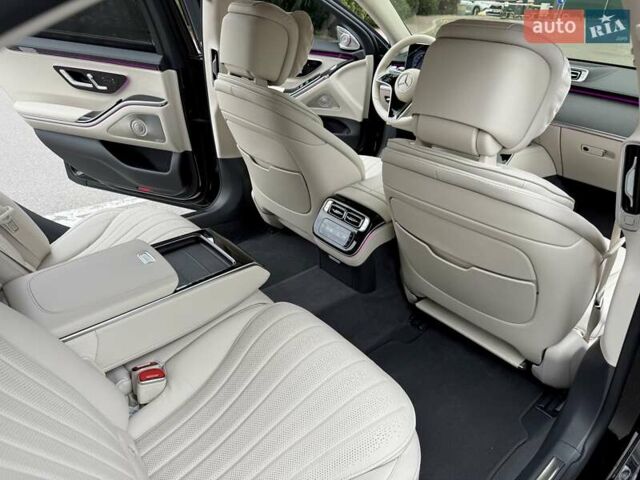 Черный Мерседес С Класс, объемом двигателя 3 л и пробегом 37 тыс. км за 120000 $, фото 43 на Automoto.ua