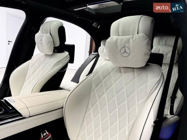 Черный Мерседес С Класс, объемом двигателя 3.98 л и пробегом 23 тыс. км за 179800 $, фото 32 на Automoto.ua