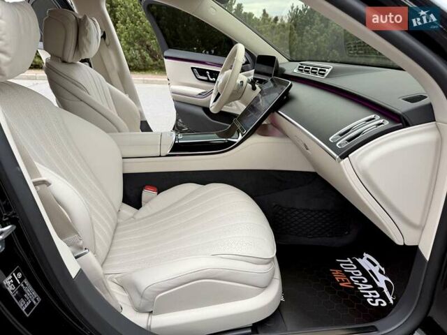 Черный Мерседес С Класс, объемом двигателя 3 л и пробегом 37 тыс. км за 120000 $, фото 30 на Automoto.ua