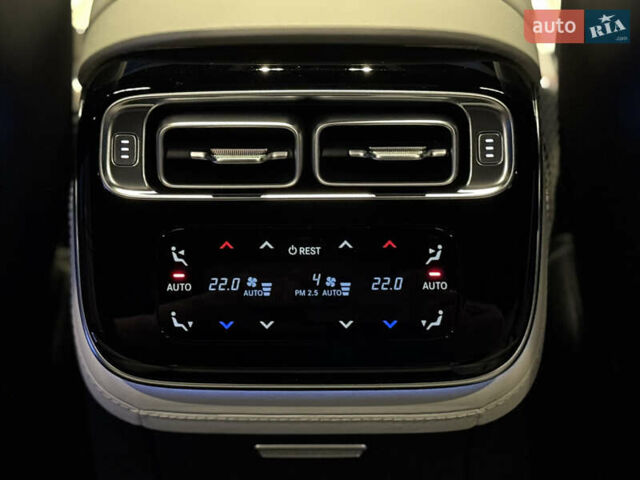 Черный Мерседес С Класс, объемом двигателя 3.98 л и пробегом 23 тыс. км за 185000 $, фото 40 на Automoto.ua