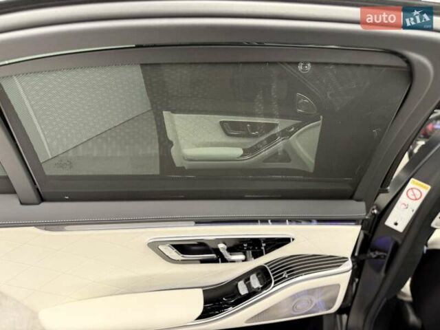 Черный Мерседес С Класс, объемом двигателя 3.98 л и пробегом 23 тыс. км за 179800 $, фото 36 на Automoto.ua