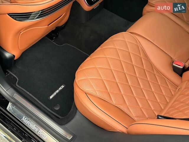 Черный Мерседес С Класс, объемом двигателя 3.98 л и пробегом 42 тыс. км за 152500 $, фото 49 на Automoto.ua