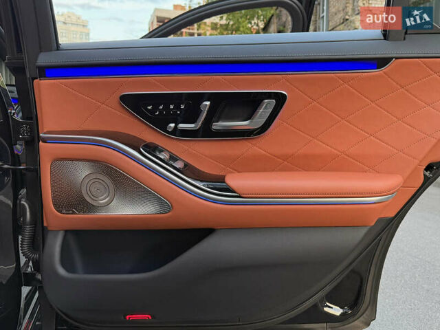 Черный Мерседес С Класс, объемом двигателя 3 л и пробегом 9 тыс. км за 145000 $, фото 61 на Automoto.ua