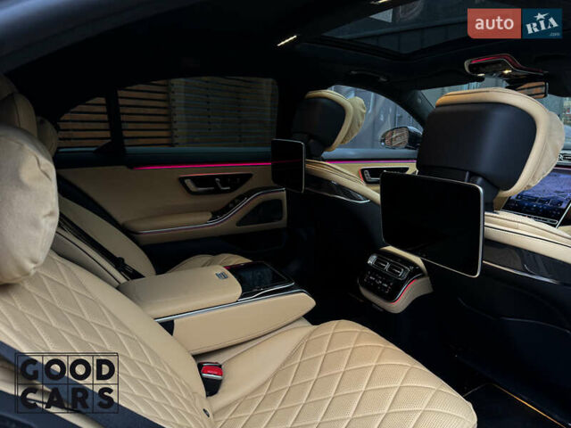 Чорний Мерседес С Клас, об'ємом двигуна 3.98 л та пробігом 30 тис. км за 165000 $, фото 30 на Automoto.ua